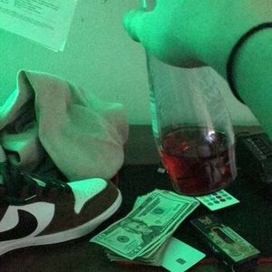 Meet your Posher, Derrick